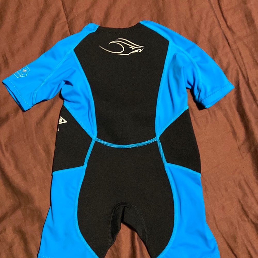 Wetsuit. - Picture 12 of 15